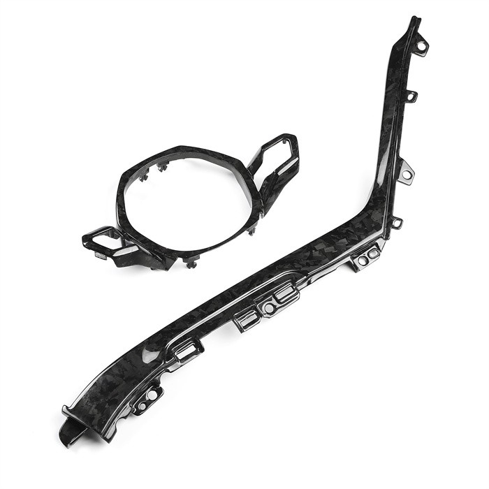 Piezas de fibra de carbono forjadas